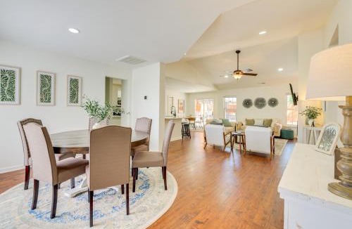 Simpsonville House | Mini Putting Green & Fire Pit: Simpsonville Gem