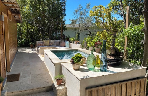 Cagnes-sur-Mer Ski Chalet | Mini Villa With Jacuzzi