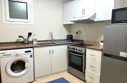 Jumeirah Lake Towers Apartment | Minimal Classic 1-Bed 5mins walk to DMCC metro, JLT Dubai