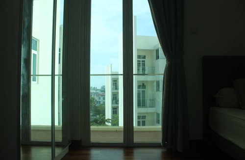 Batu Ferringhi Condo | Minimal & Cozy Holiday Stay