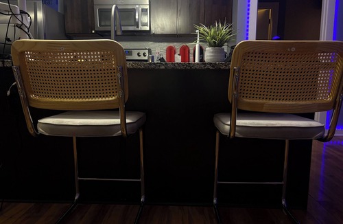 Newport Apartment | Minimal in every single way except for the view