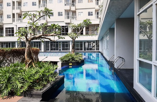 Pondok Aren Hotel | Minimalist and Cozy Studio Bintaro Icon Apartment