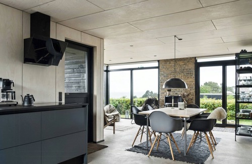 Knebel House | Minimalist cottage with stunning sea view