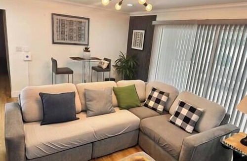 Buena Park House | Minimalist Room in Buena Park