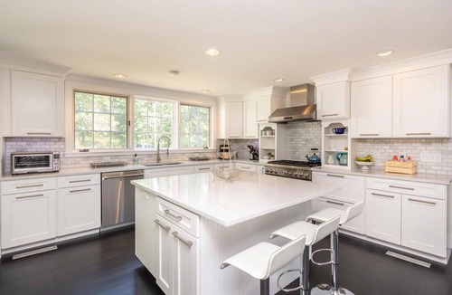 Tisbury House | Mink Meadows Luxury Getaway With Pool