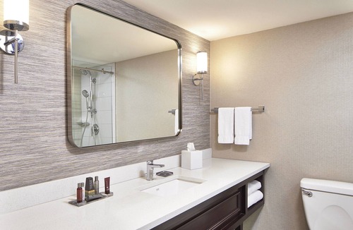 St. Louis Park Hotel | Minneapolis Marriott West