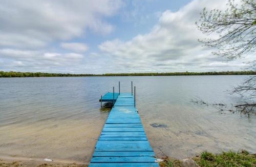 Ossipee House | Minnesota Cabin w/Deck & Private Beach