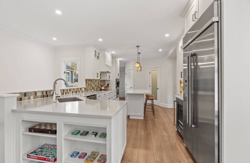 White Bear Lake House | MINNeSTAY* Featherstone