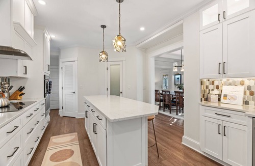 White Bear Lake House | MINNeSTAY* Featherstone