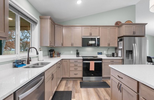 New Brighton House | MINNeSTAY* Hansen Park Place