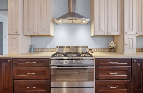 Navarre House | MINNeSTAY* Minnetonka Dream
