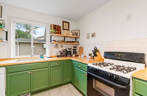 Northeast Minneapolis House | MINNeSTAY* Musee Northeast | Arts District
