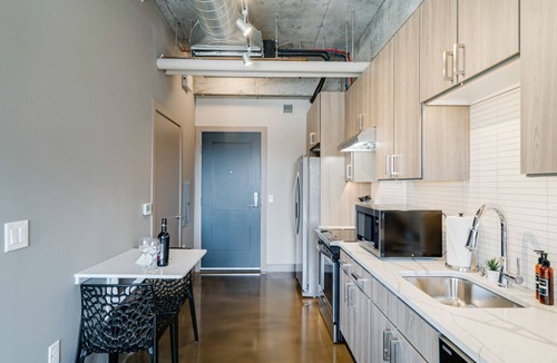 Warehouse District Apartment | MINNeSTAY* Sable 302 | North Loop | Target Center
