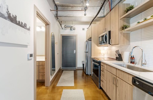 Warehouse District Apartment | MINNeSTAY* Sable 304 | North Loop | Target Center
