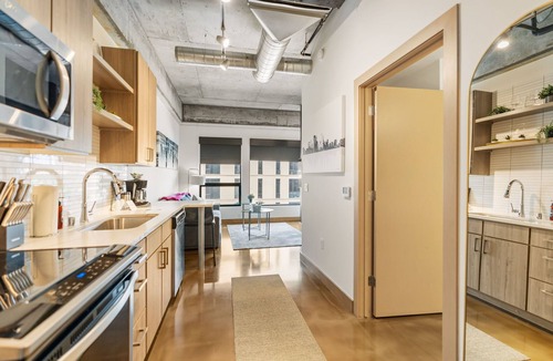 Warehouse District Apartment | MINNeSTAY* Sable 304 | North Loop | Target Center