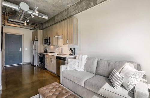 Warehouse District Apartment | MINNeSTAY* Sable 308 | North Loop | Target Center