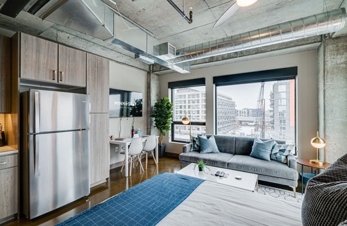 Warehouse District Apartment | MINNeSTAY* Sable 401 - Studio | North Loop | Target Center