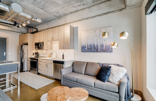 Warehouse District Apartment | MINNeSTAY* Sable 507 | North Loop | Target Center