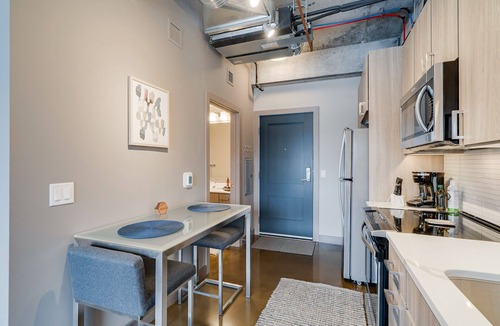 Warehouse District Apartment | MINNeSTAY* Sable 507 | North Loop | Target Center