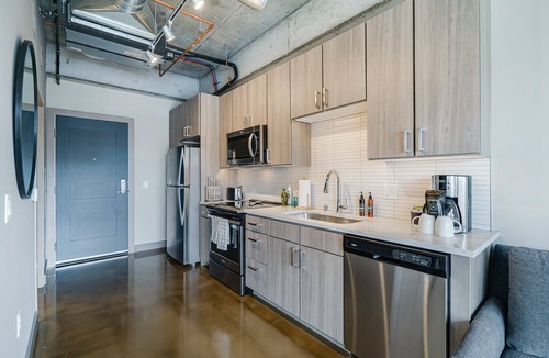 Warehouse District Apartment | MINNeSTAY* Sable 607 | North Loop | Target Center