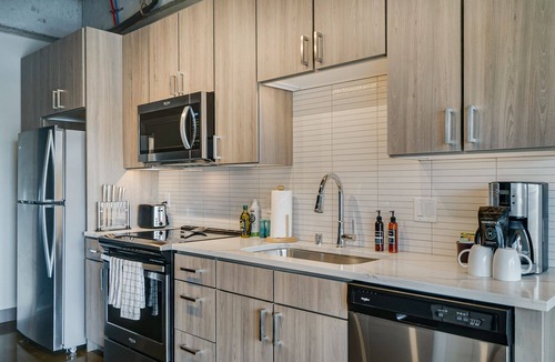 Warehouse District Apartment | MINNeSTAY* Sable 607 | North Loop | Target Center