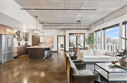 Warehouse District Apartment | MINNeSTAY* Sable 902 - Penthouse | North Loop | Target Center