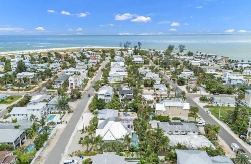 Anna Maria House | Minnow 1 Cabin