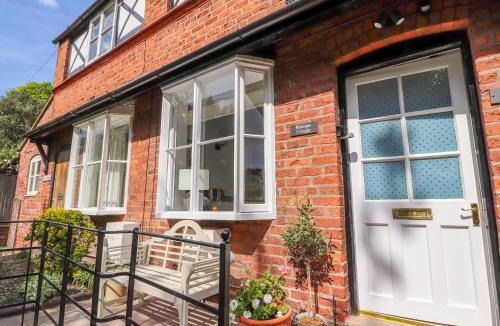 Malpas House | Minnow Cottage