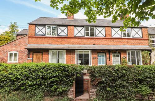 Malpas House | Minnow Cottage