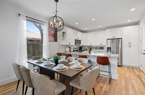 University Hills and Windsor Park House | Mins 2 Formula 1 Lux Retreat