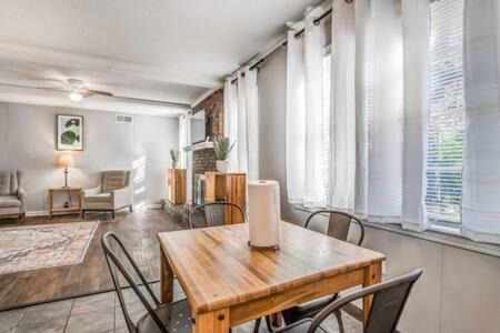 Ellendale House | Mins from Parks Hiking & Dining- Brick Bungalow