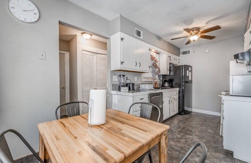 Ellendale House | Mins from Parks, Hiking, & Dining- Brick Bungalow