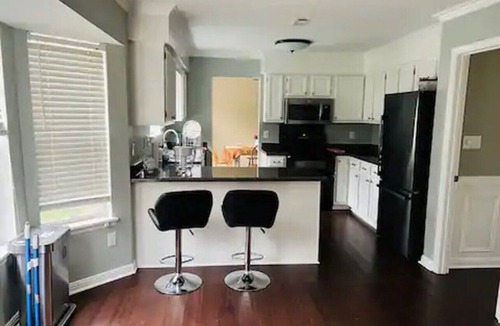 McAlpine House | MINS TO ATRIUM HEALTH, CAROWINDS, AMP BALLANTYNE
