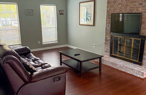 McAlpine House | MINS TO ATRIUM HEALTH, CAROWINDS, AMP BALLANTYNE