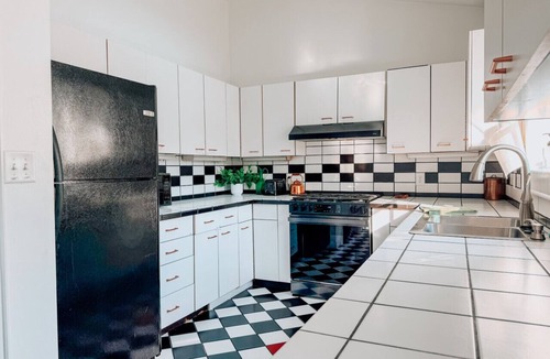 Greensboro House | Mins to Downtown - Spacious Home