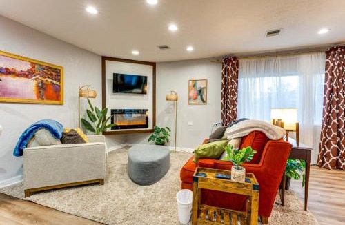 Mount Morris Township Apartment | Mins to Dtwn Flushing: Unique Couple's Studio