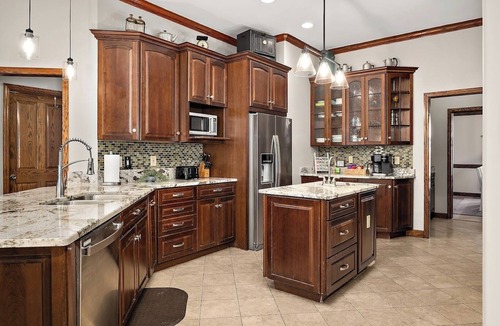 Berlin House | Mins to Golf & Ocean City! Sleeps 16 w. Game Room!