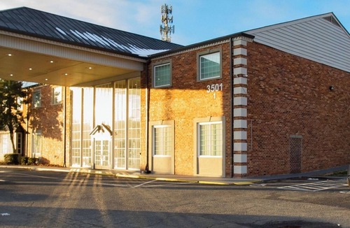 Sheffield Park Apartment | Mins to Hospitals*Arenas*Stadiums*Uptown & Museums