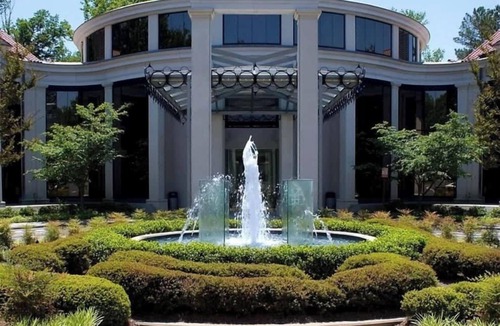 Sheffield Park Apartment | Mins to Hospitals*Arenas*Stadiums*Uptown & Museums