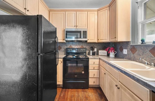 Highland Park House | *Mins To Methodist Hospital* Lux & Cozy*