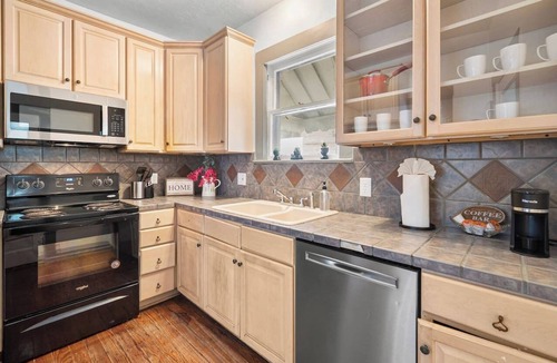 Highland Park House | *Mins To Methodist Hospital* Lux & Cozy*