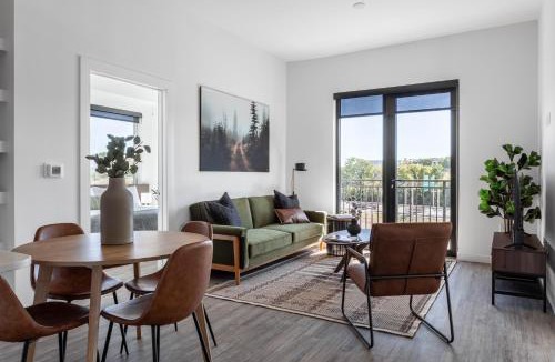 The Gulch Apartment | Mint House Nashville - The Gulch - Division St