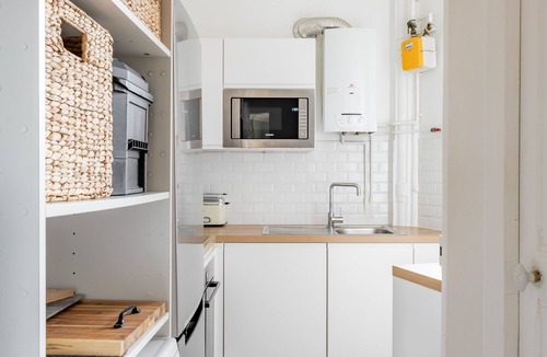 Saint-Ouen Apartment | Mint Infusions, by Veeve