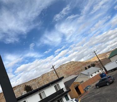 Rock Springs Apartment | Mint motel