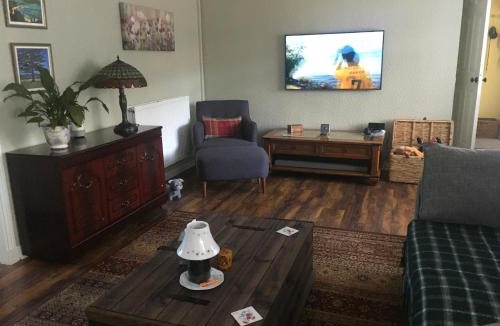 Leadhills House | Minton cottage