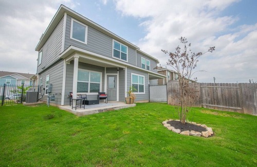 Stony Ridge North House | Minute from Austin Airport Del Valle