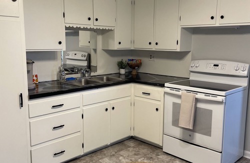 Campbelltown Apartment | Minutes From Hershey! Perfect for a small family. Private backyard
