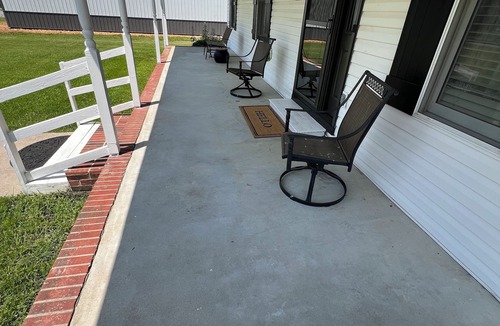 Benton House | Minutes from KY Lake & close to town! Updated, clean, comfy, huge driveway!