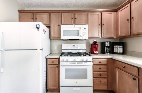 Virginia Trace Villa | Minutes from Lake Sumter Landing Fenced Villa