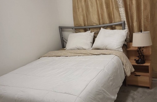 Leitrim House | Minutes from Ottawa Airport Short-Term
